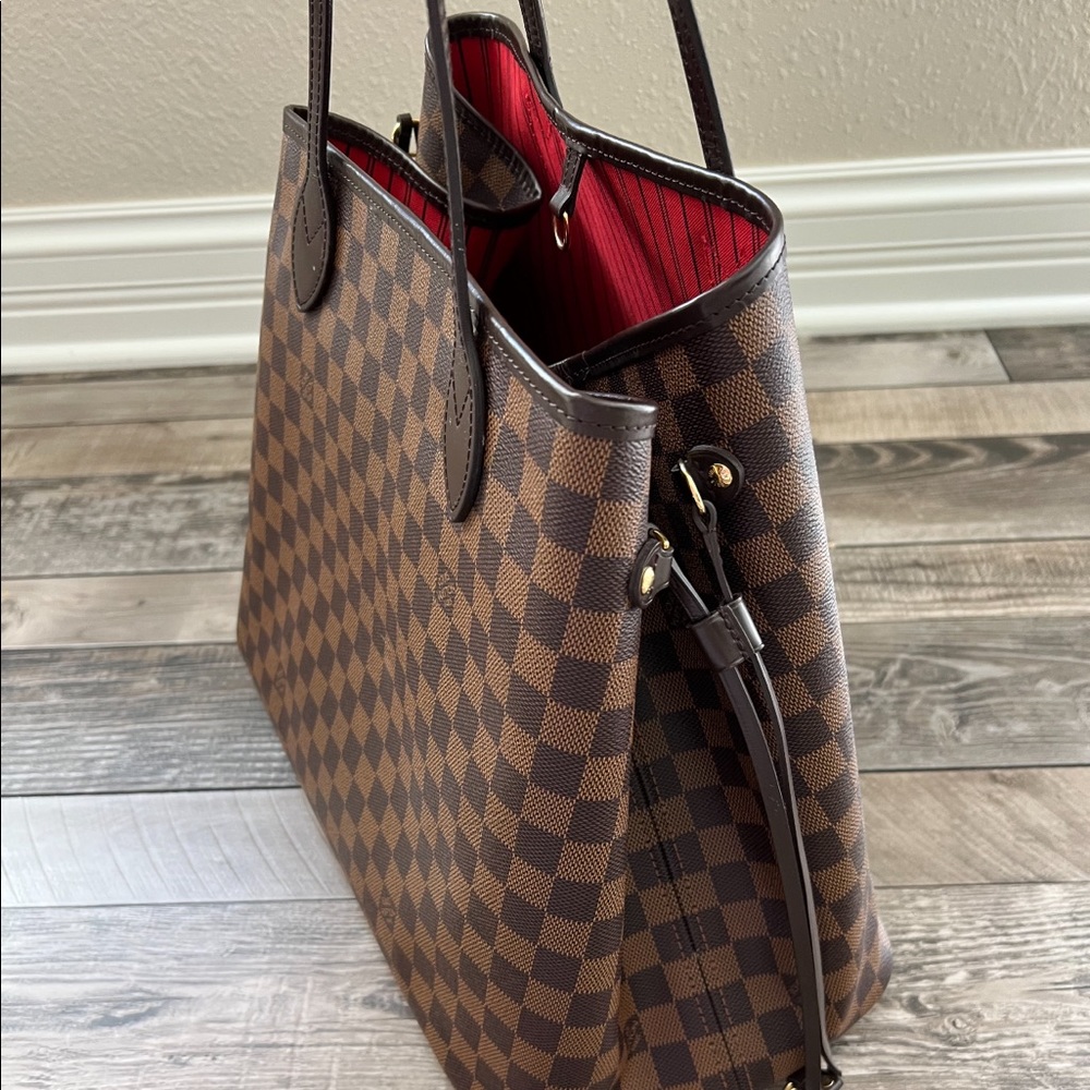 Louis Vuitton neverfull GM- can ship in original box and dust bag